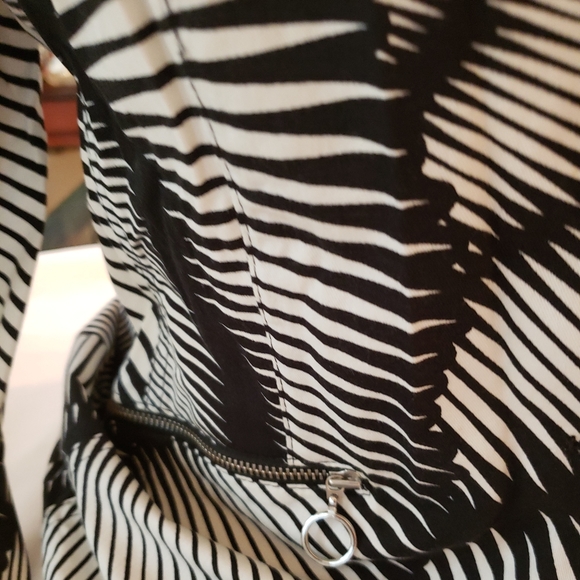 Jacket - Picture 3 of 3